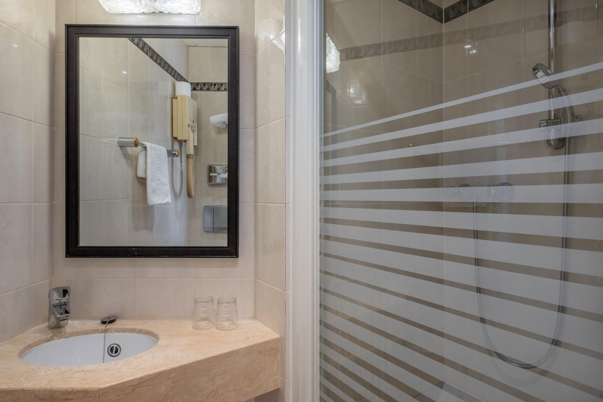 Hotel London - Habitación Business